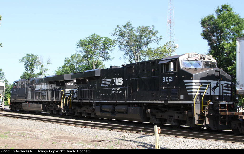 NS 8131 & 8021 lead train 218 into the old yard